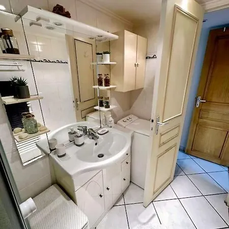Basilique Metro 13 Apartment *