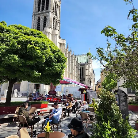 Basilique Metro 13 Апартаменты *